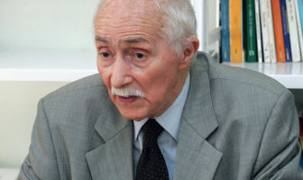 حوار الدكتور عباس عروة مع الحقوقي علي يحيى عبد النور