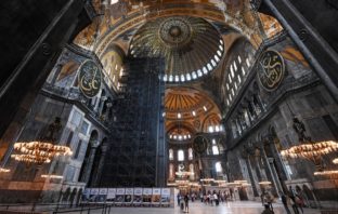 La basilique Sainte-Sophie reconvertit en Mosquée